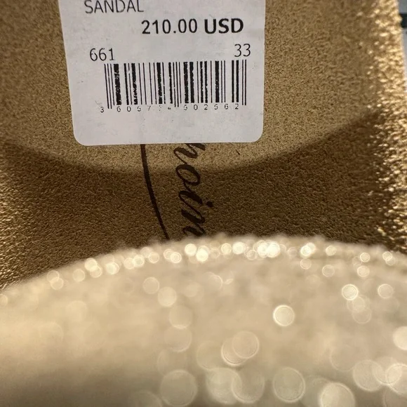 Bonpoint Faux Fur Sandals Girls Size 33 (US Size 2). Leopard pattern. NWT